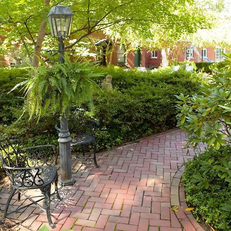 Louisville Bourbon Inn Dış mekan fotoğraf