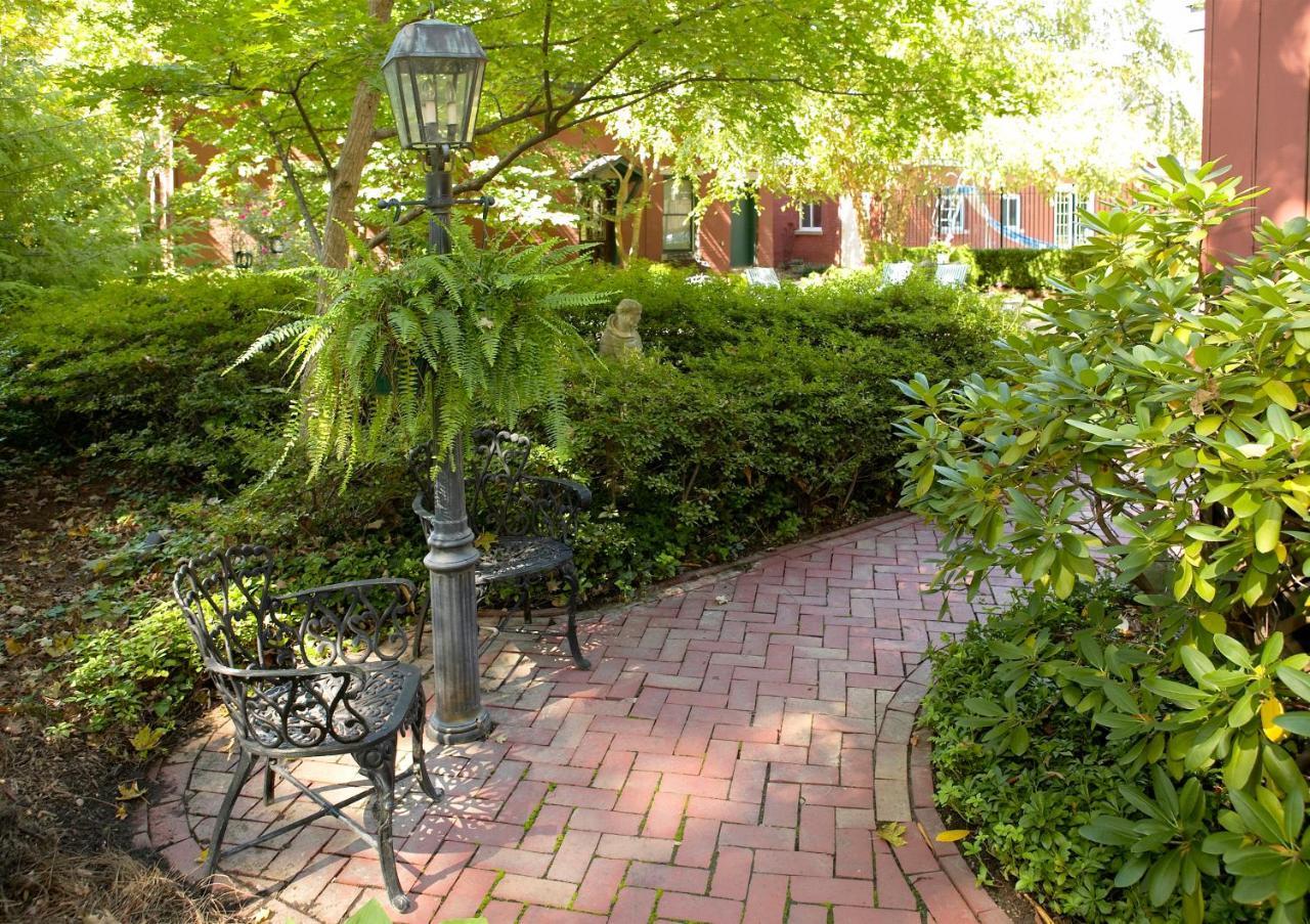 Louisville Bourbon Inn Dış mekan fotoğraf