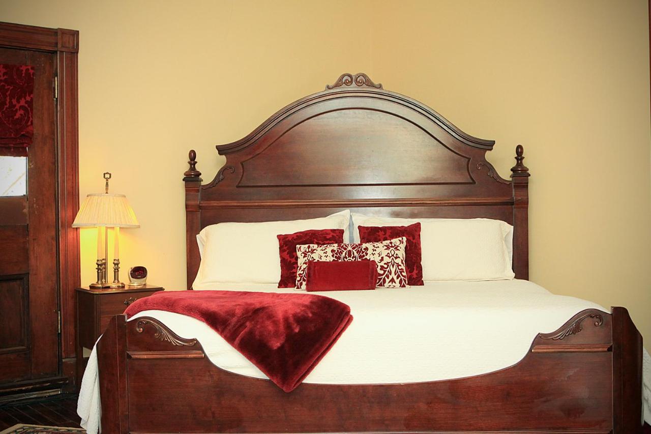 Louisville Bourbon Inn Dış mekan fotoğraf