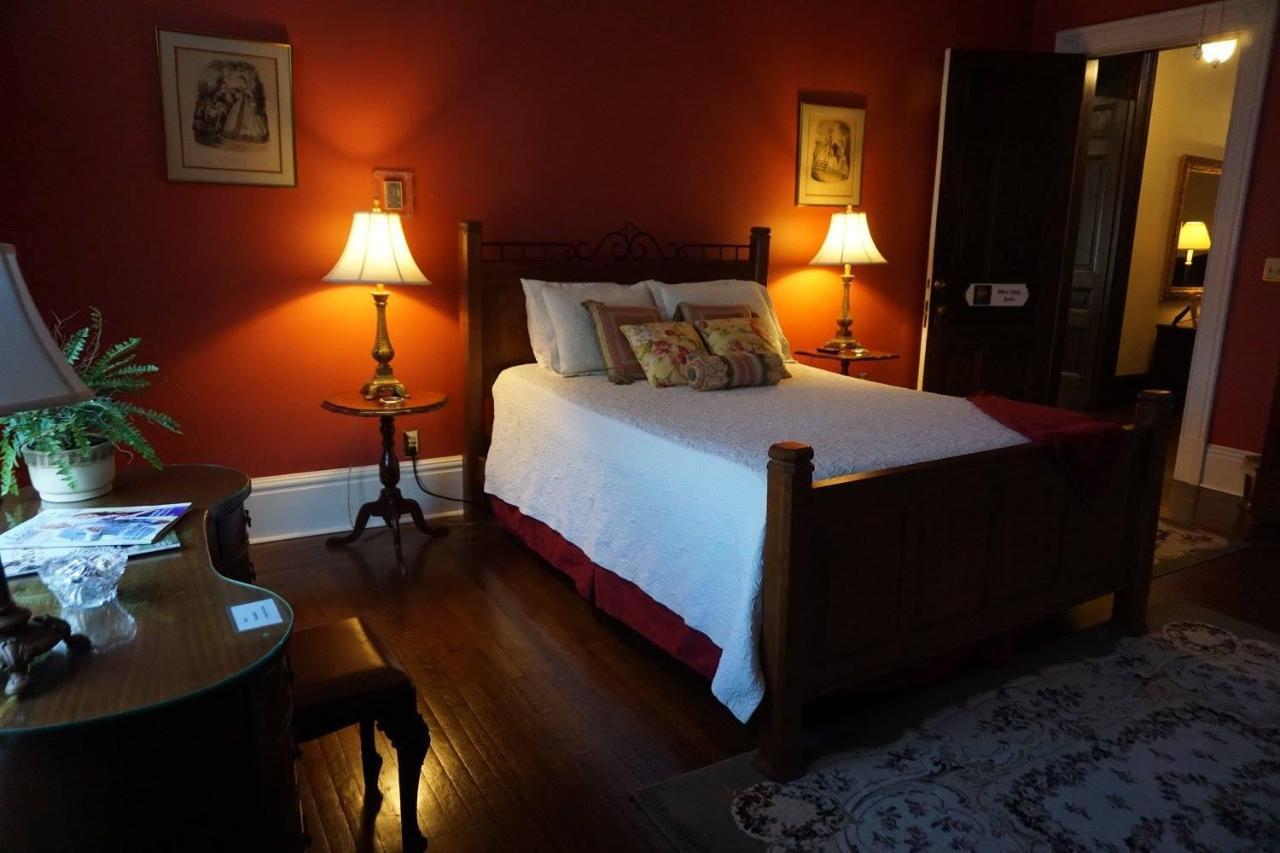 Louisville Bourbon Inn Dış mekan fotoğraf