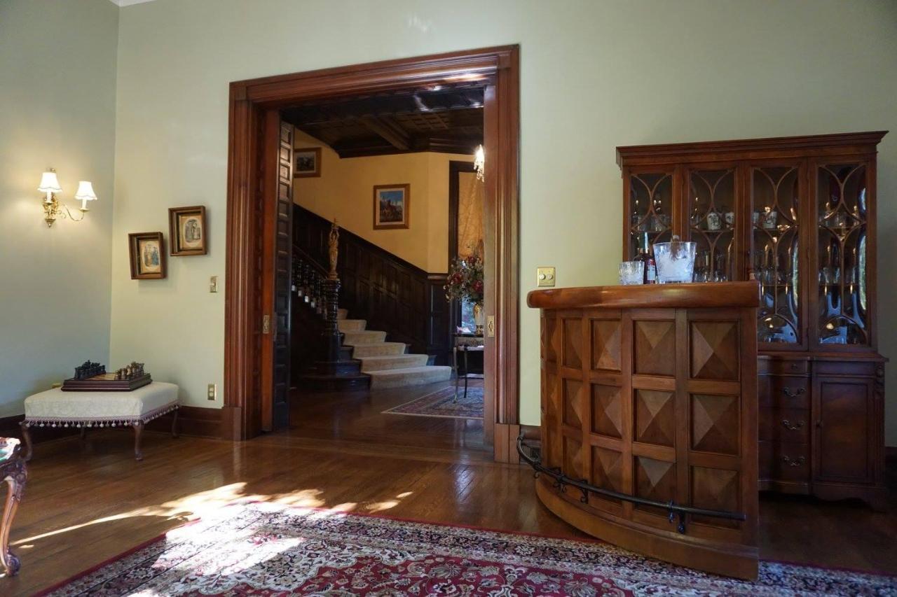 Louisville Bourbon Inn Dış mekan fotoğraf