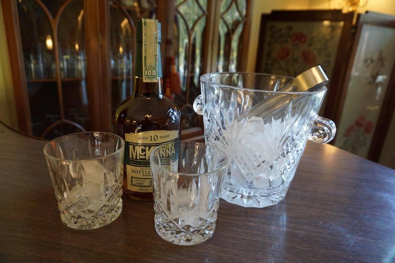 Louisville Bourbon Inn Dış mekan fotoğraf
