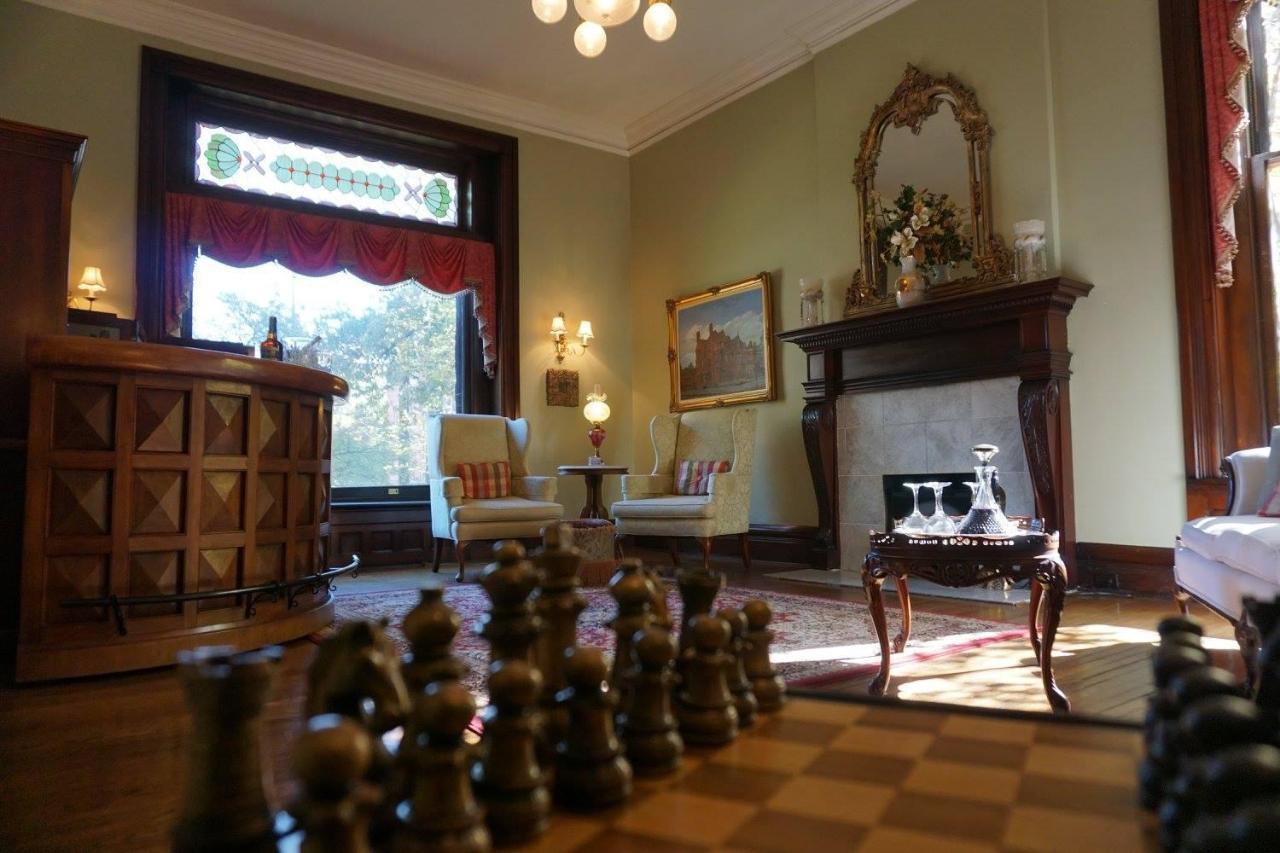 Louisville Bourbon Inn Dış mekan fotoğraf