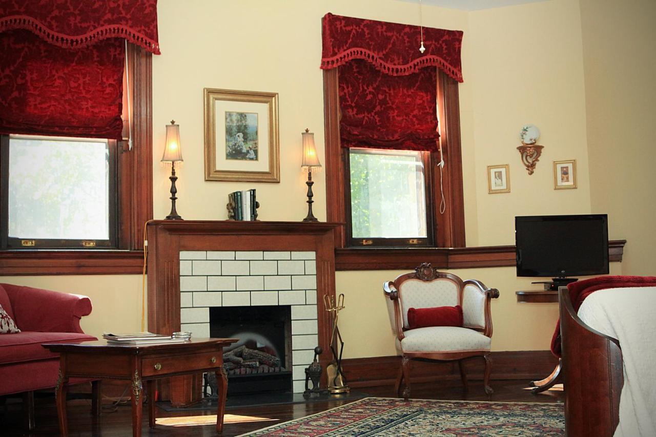 Louisville Bourbon Inn Dış mekan fotoğraf