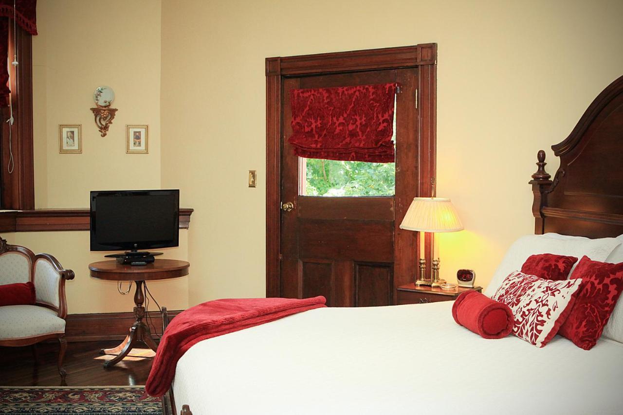 Louisville Bourbon Inn Dış mekan fotoğraf